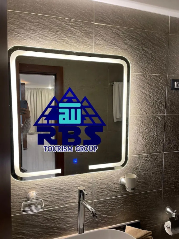 Гиза: King tout pyramid