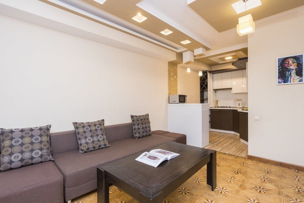 Ереван: Stay Inn на просп. Маштоца, 40А-7