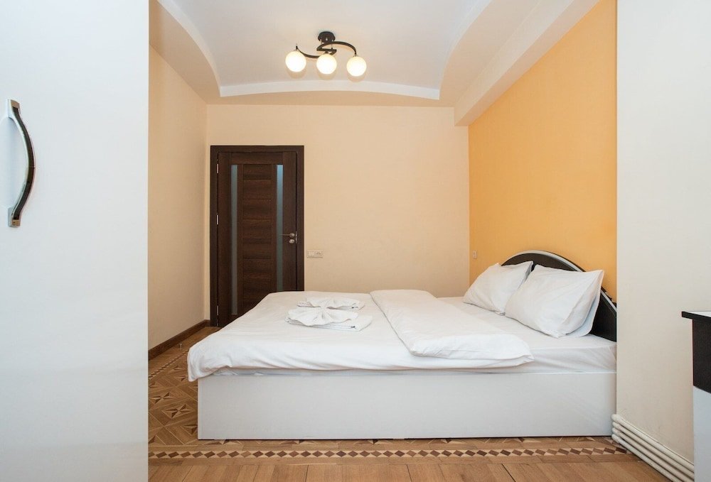 Ереван: Stay Inn на просп. Маштоца, 40А-7