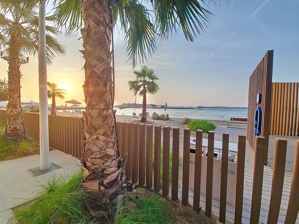 Дубай: Primestay- Beach Isle 2BR Dubai Harbour