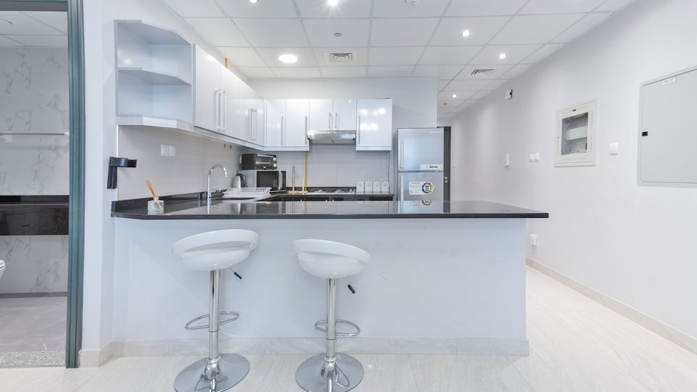 Дубай: Luxury StayCation - Vibrant 1BR Apartment With Pool and Huge Balcony