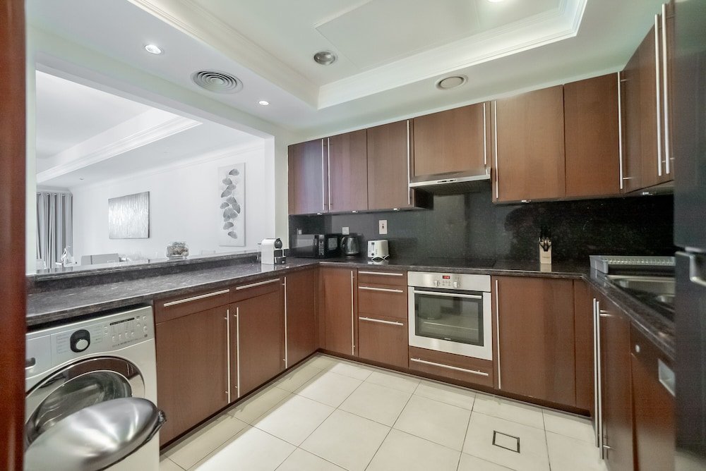 Дубай: Stylish Urban 1BR Gem in Fairmont-90AB2