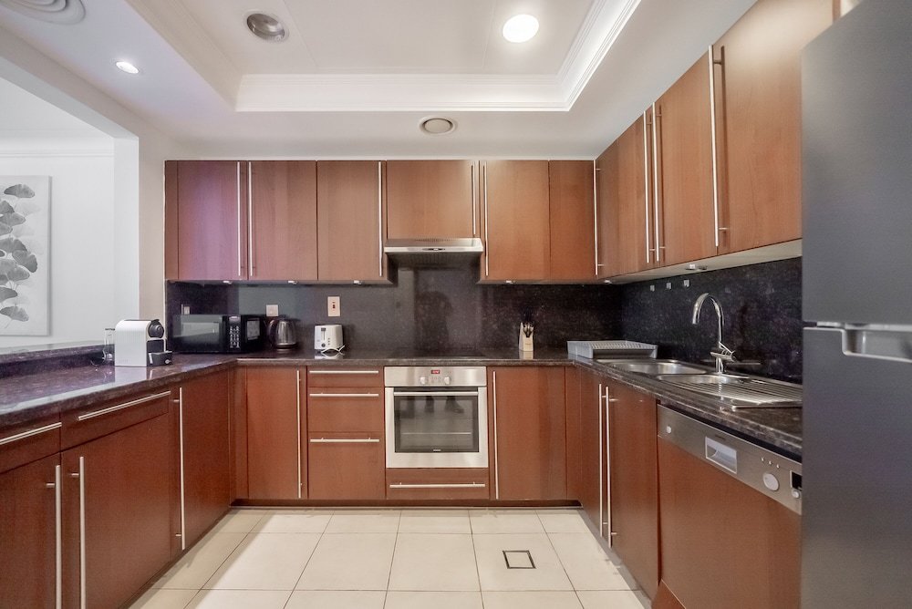 Дубай: Stylish Urban 1BR Gem in Fairmont-90AB2