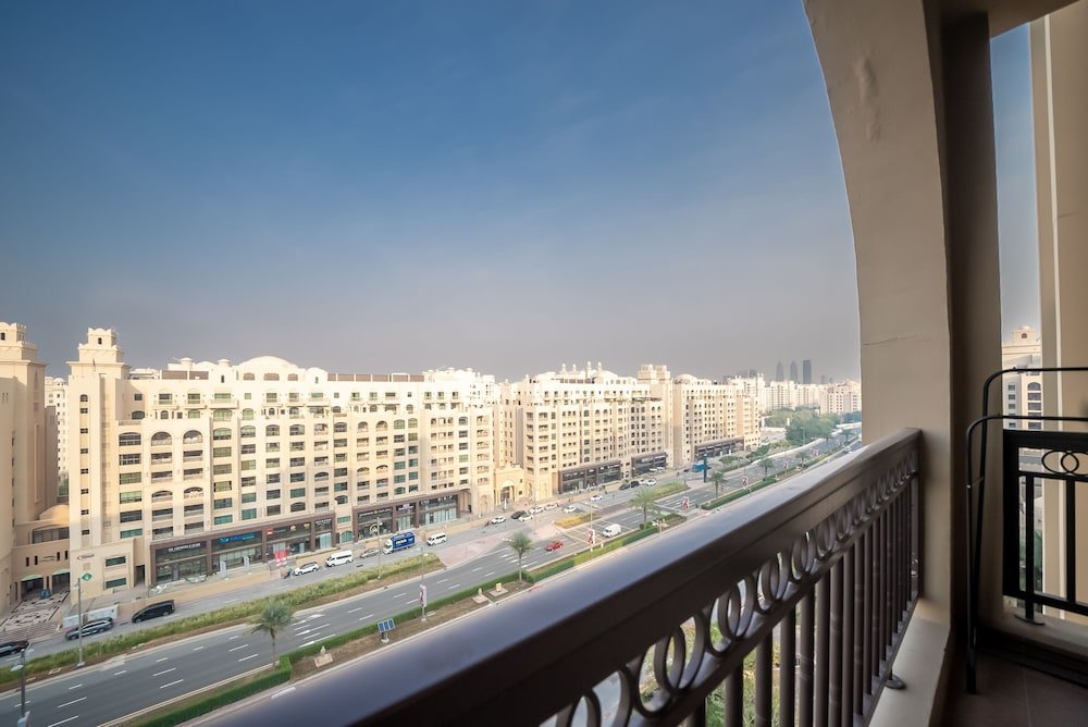 Дубай: Stylish Urban 1BR Gem in Fairmont-90AB2