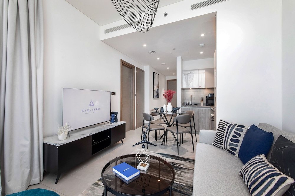 Дубай: Sobha waves 1BR with panoramic views