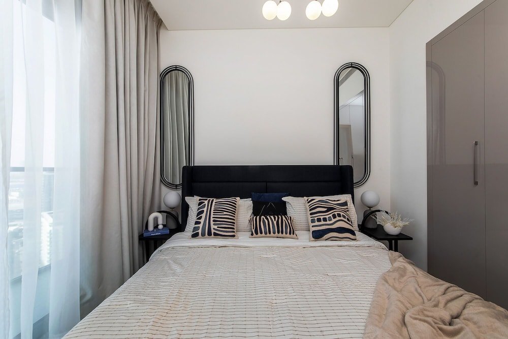 Дубай: Sobha waves 1BR with panoramic views