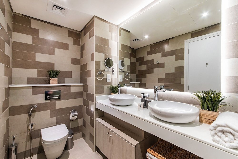 Дубай: New 2BR apartments at Seven Palm