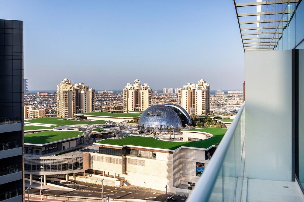 Дубай: New 2BR apartments at Seven Palm