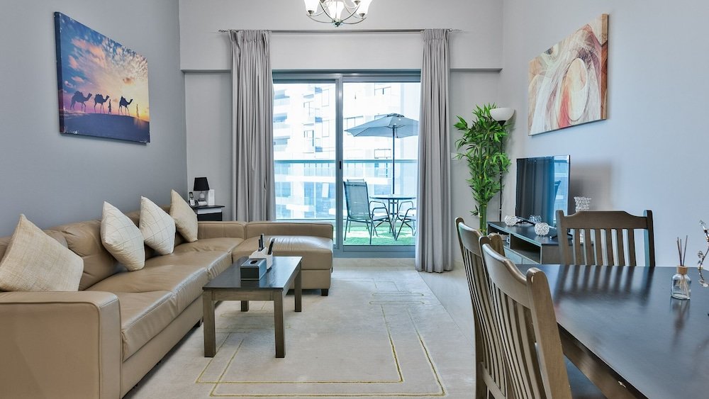 Дубай: Luxury StayCation - Elegant 1BR Apartment in the Heart of Dubai