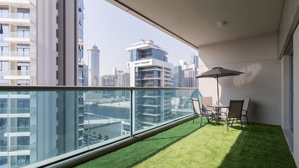 Дубай: Luxury StayCation - Elegant 1BR Apartment in the Heart of Dubai