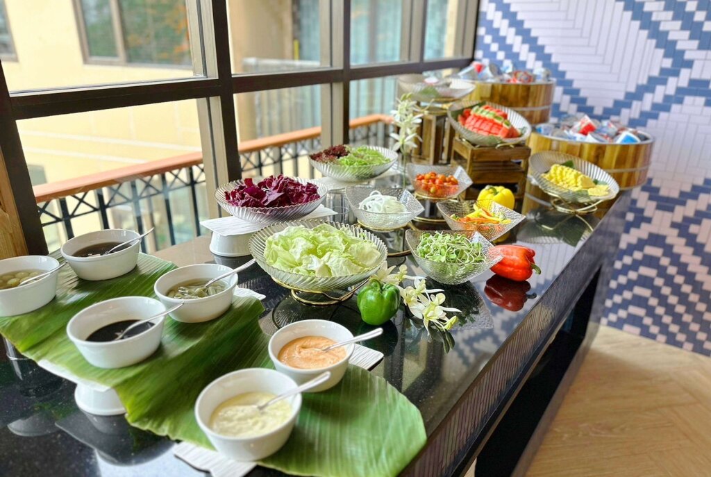 Муанг: The Proud Karon Beach Phuket Trademark Collection By Wyndham