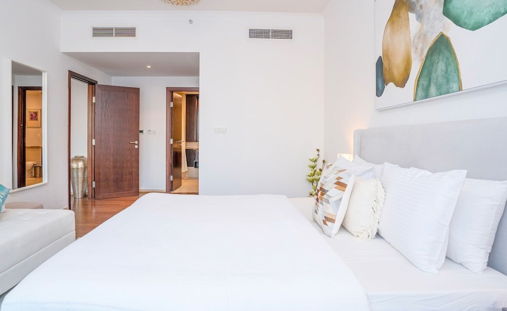 Дубай: HomesGetaway-The Residences 3BR Downtown