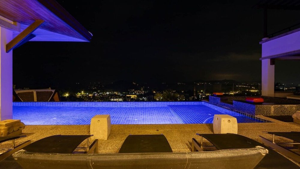Тхаланг: Seaview Villa In Hilltop Estate - VYS1