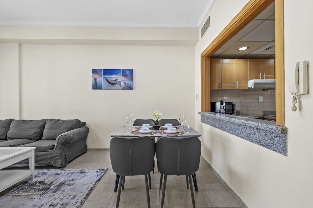 Дубай: Pure Living - Cozy Apartment With Balcony In Silicon Oasis