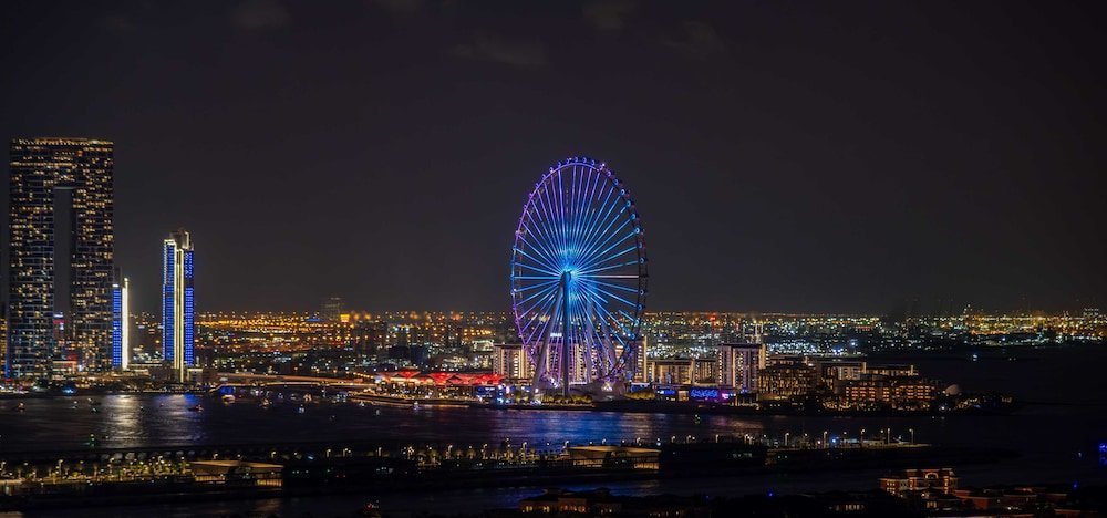 Дубай: Lux Iconic Views At Palm Tower Suite 7
