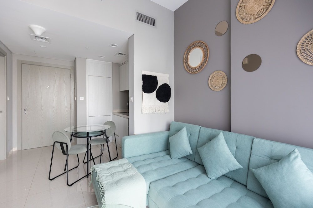 Дубай: Quiet 1BR with river view