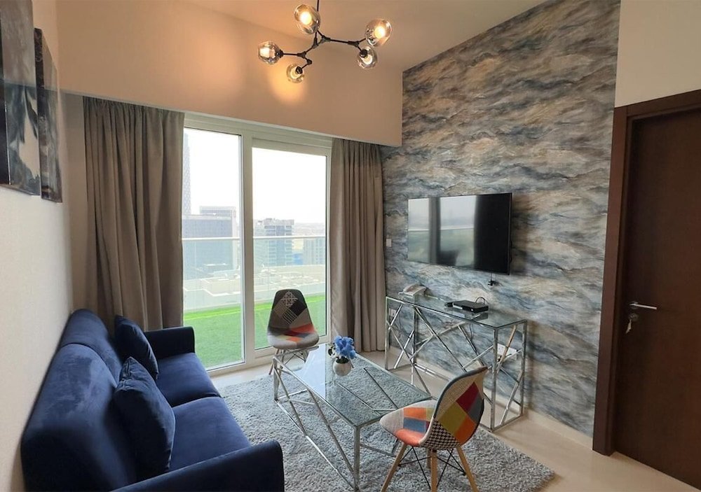 Дубай: Mh- Lovely 1 Bhk Burj Khalifa View Ref- 26017