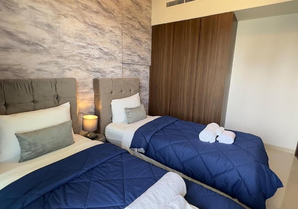 Дубай: Mh- Lovely 1 Bhk Burj Khalifa View Ref- 26017