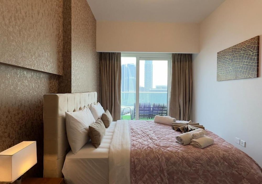 Дубай: Mh- Lovely 1 Bhk Burj Khalifa View Ref- 26017