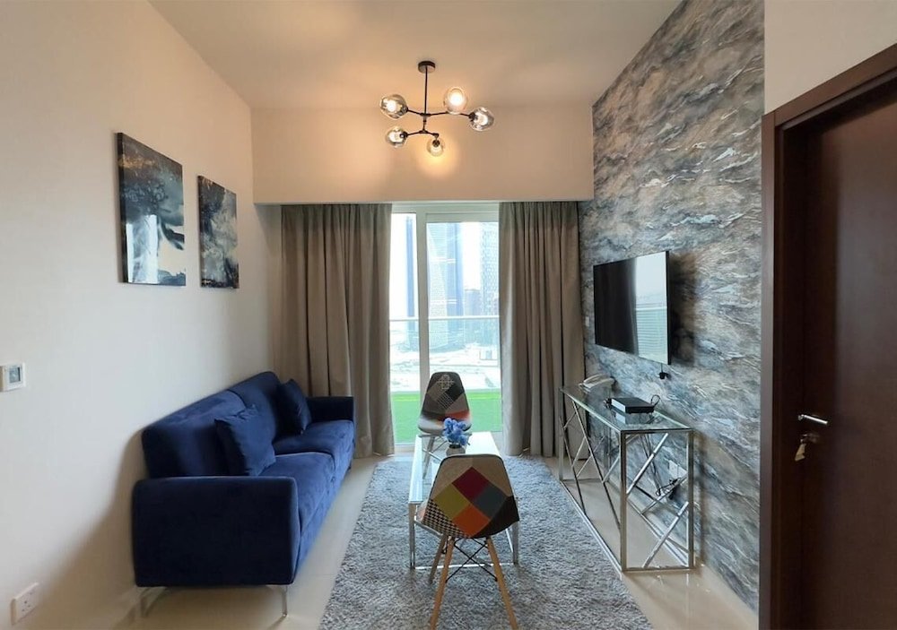 Дубай: Mh- Lovely 1 Bhk Burj Khalifa View Ref- 26017