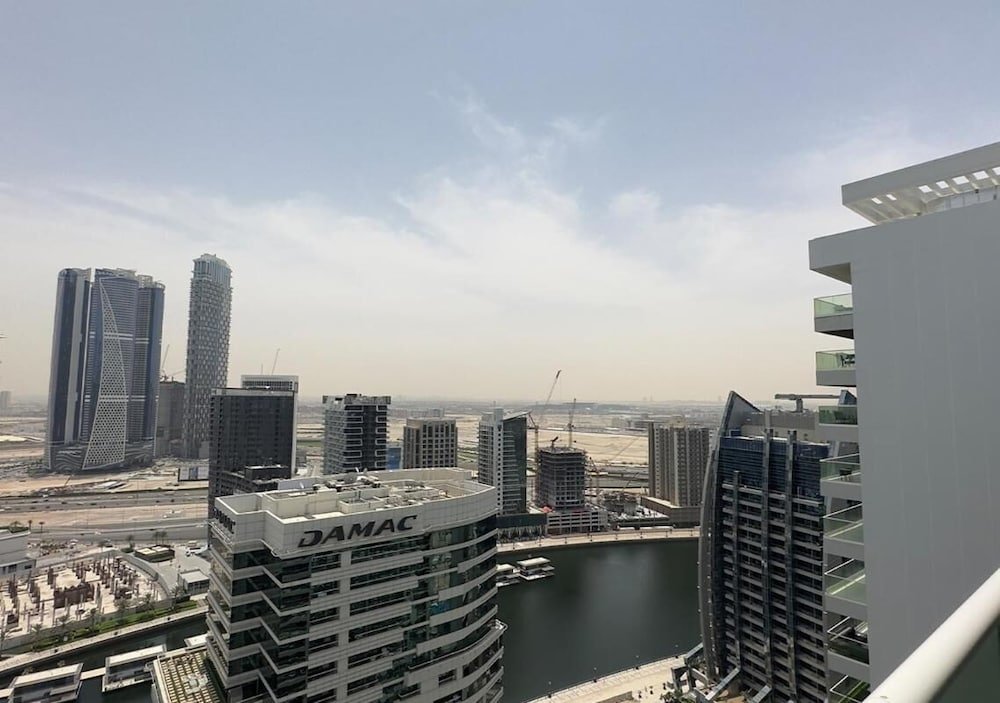 Дубай: Mh- Lovely 1 Bhk Burj Khalifa View Ref- 26017