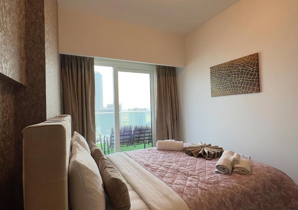 Дубай: Mh- Lovely 1 Bhk Burj Khalifa View Ref- 26017