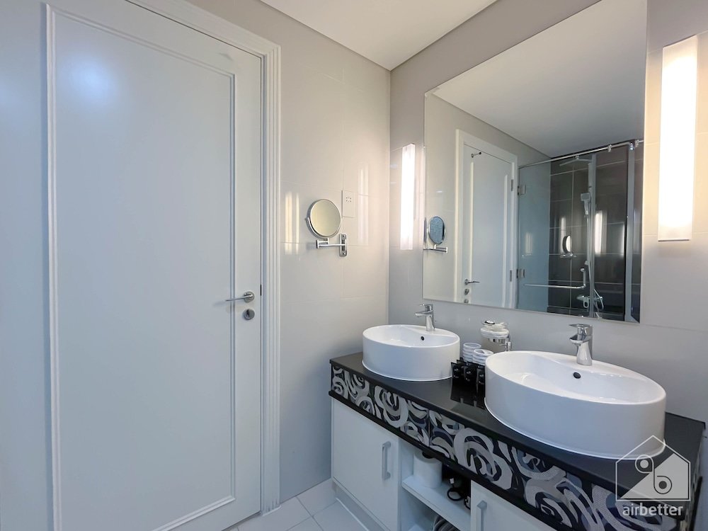 Дубай: Damac Dubai Mall Luxury 1B