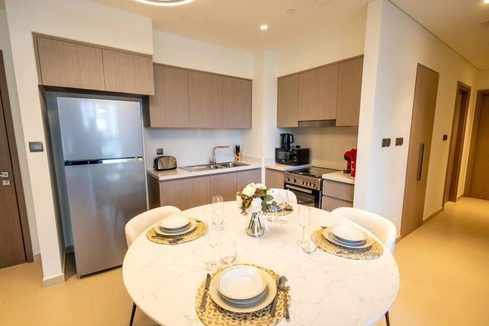 Дубай: Mh - Stylish 2-bedroom Residence Ref 4100