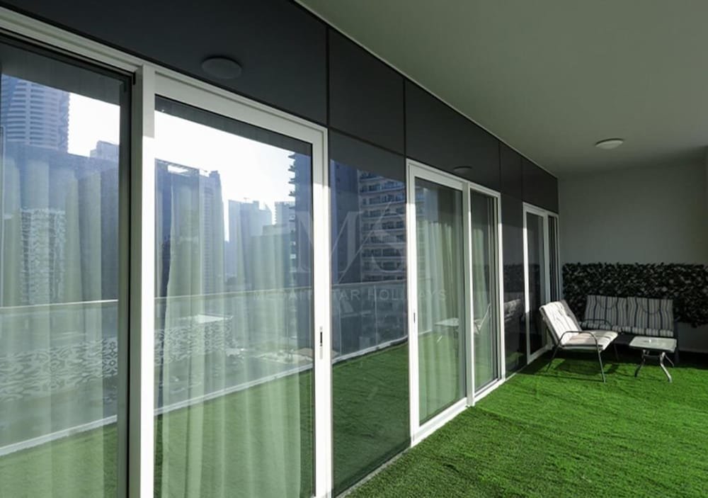 Дубай: Mh- Modern 2 Bhk Burj Khalifa View Ref 10021