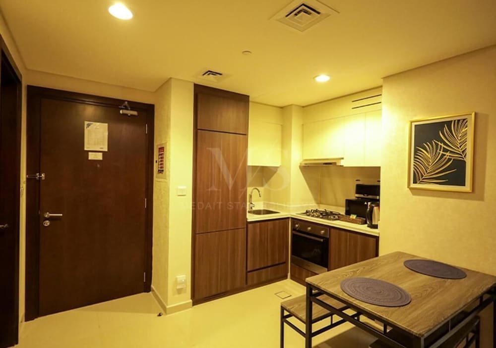 Дубай: Mh- Modern 2 Bhk Burj Khalifa View Ref 10021