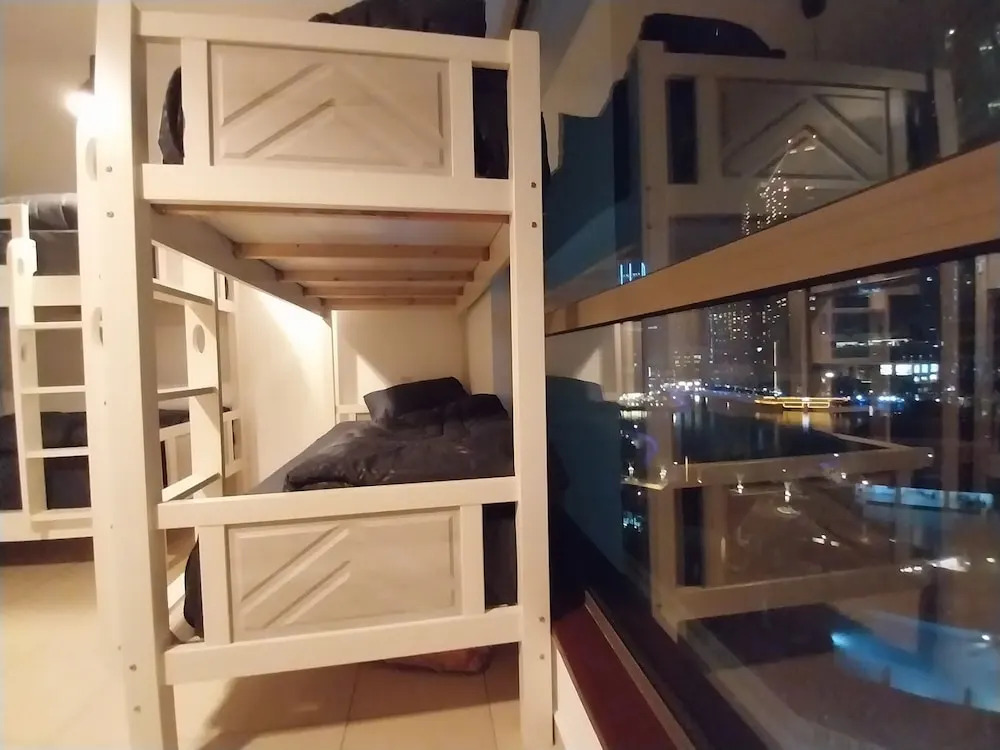 Дубай: Urban Panda Hostel JBR Dubai