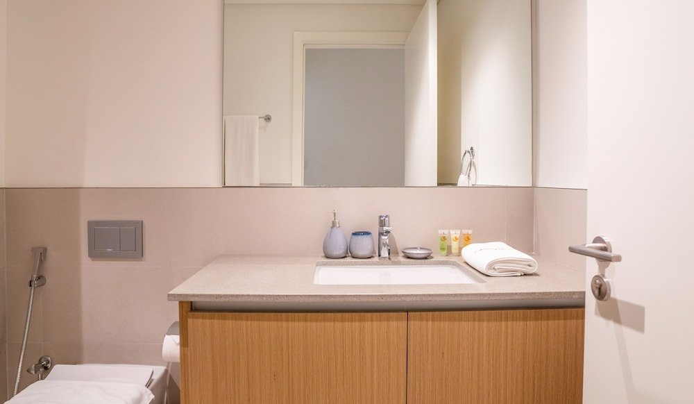 Дубай: HomesGetaway-Lavish2BR in CreekBayshore4