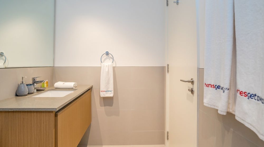 Дубай: HomesGetaway-Lavish2BR in CreekBayshore4