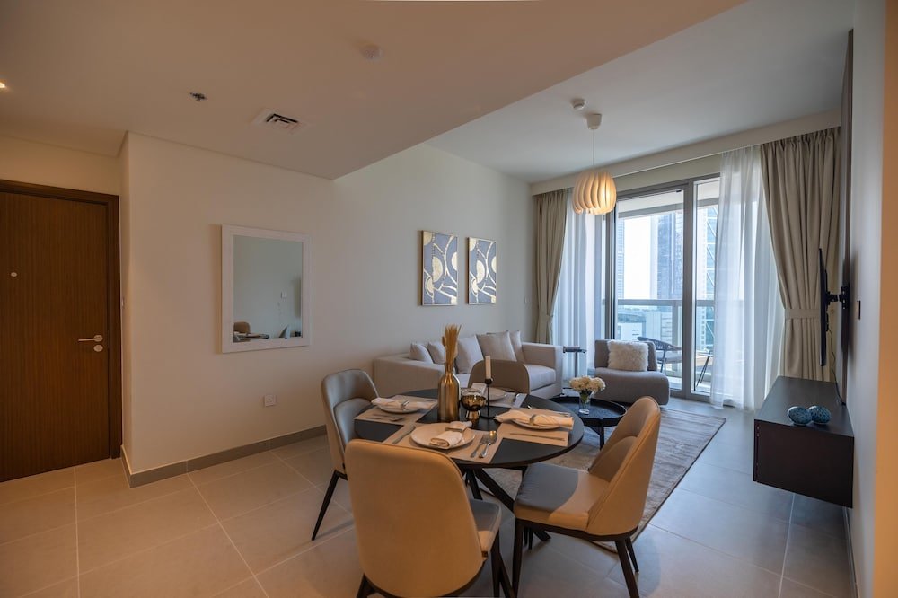 Дубай: HomesGetaway-Luxury1BR in Forte Downtown