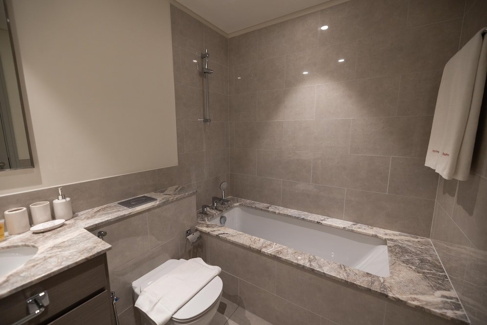 Дубай: HomesGetaway-Luxury1BR in Forte Downtown