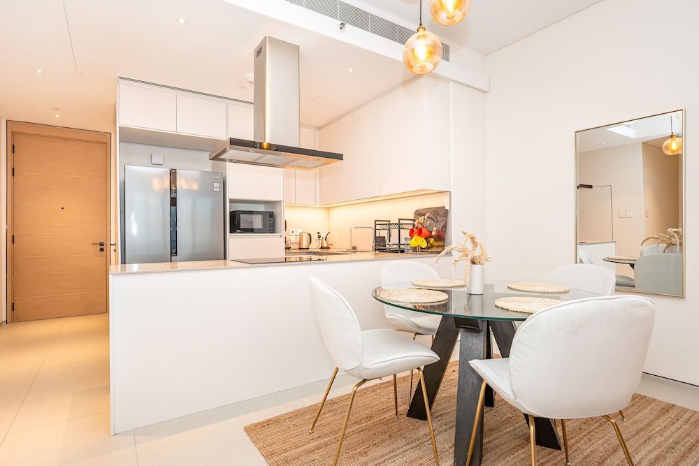Дубай: Luxury StayCation - Exquisite 2BR with Panoramic Views at Address JBR