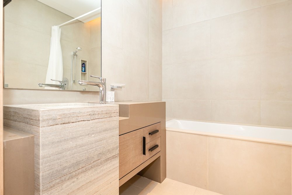 Дубай: Luxury StayCation - Exquisite 2BR with Panoramic Views at Address JBR