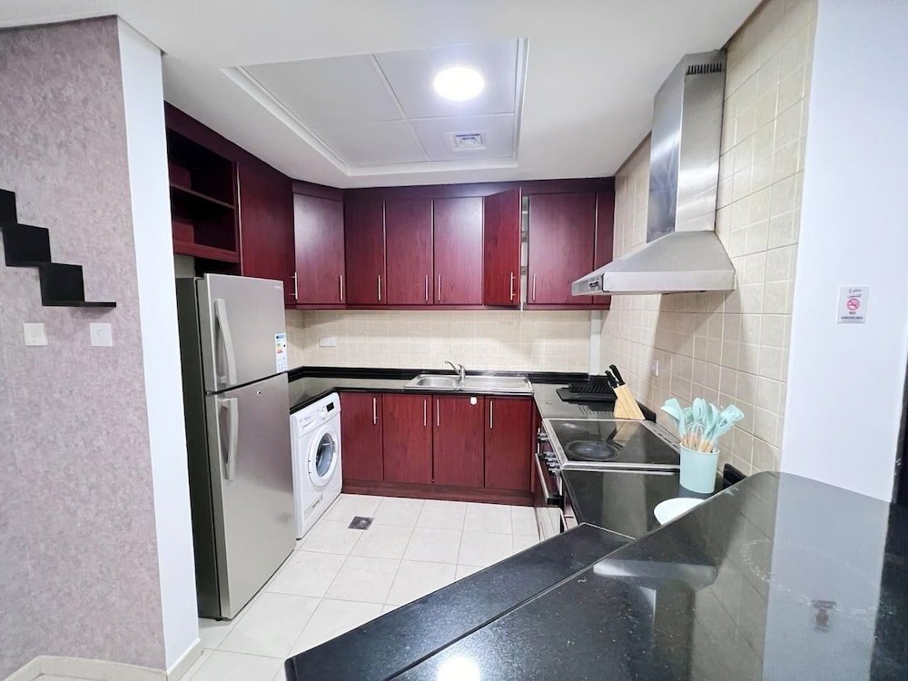 Дубай: Cosmos Living Discovery Gardens Sleeps 4