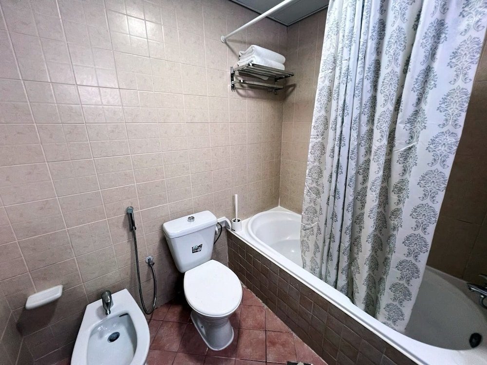 Дубай: Cosmos Living Discovery Gardens Sleeps 4