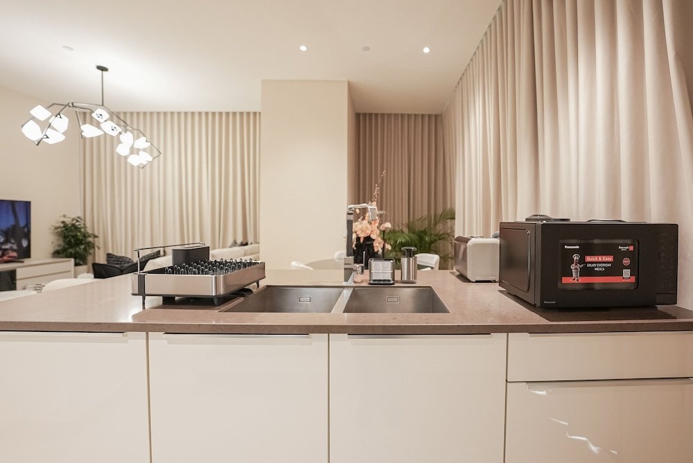 Дубай: Luxe Living - Spacious 2BR - Marina Gate