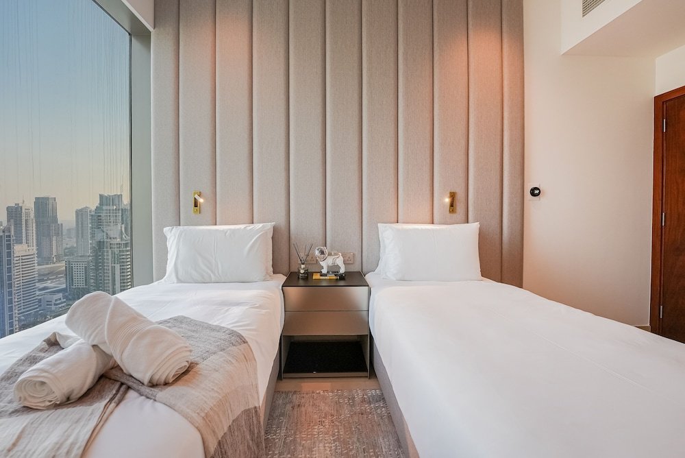 Дубай: Luxe Living - Spacious 2BR - Marina Gate