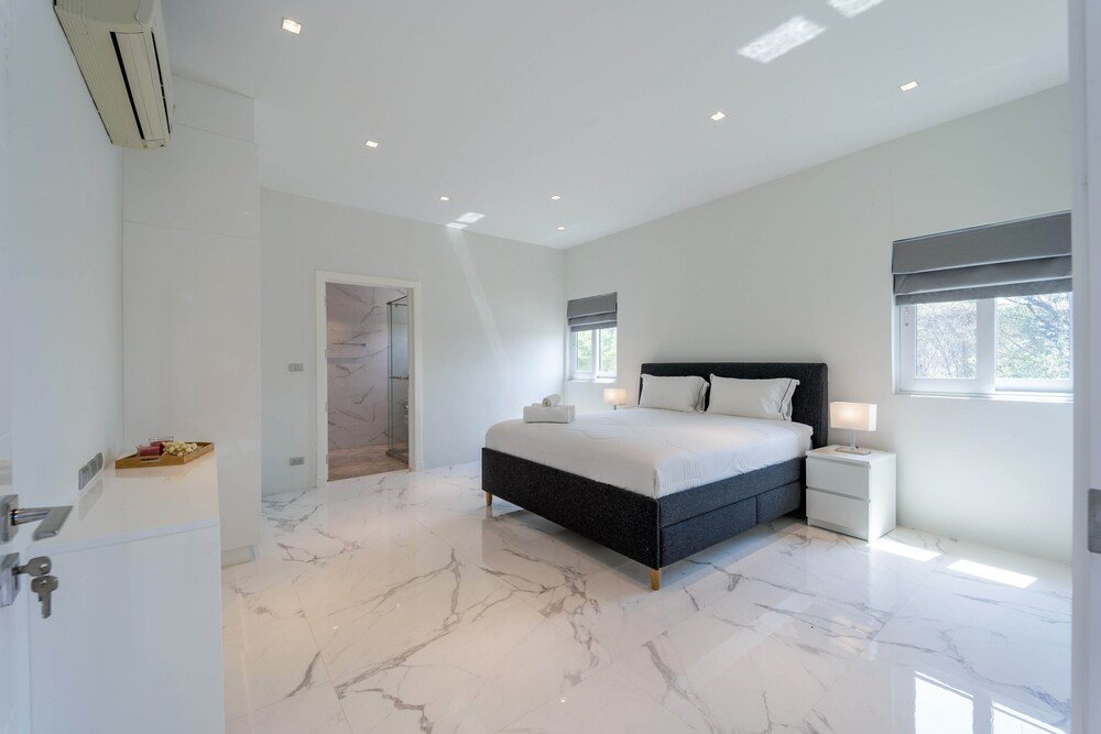 Хуахин: High-End Villa on Golf Course -BMG3