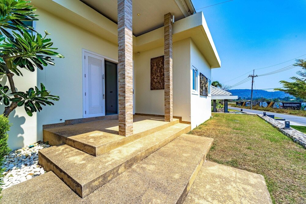 Хуахин: High-End Villa on Golf Course -BMG3
