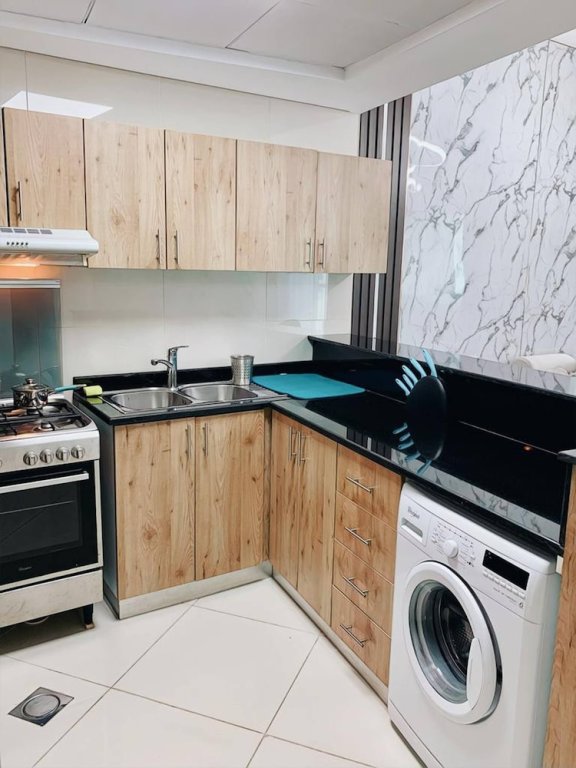 Дубай: Lux High Rise Marina Apartment