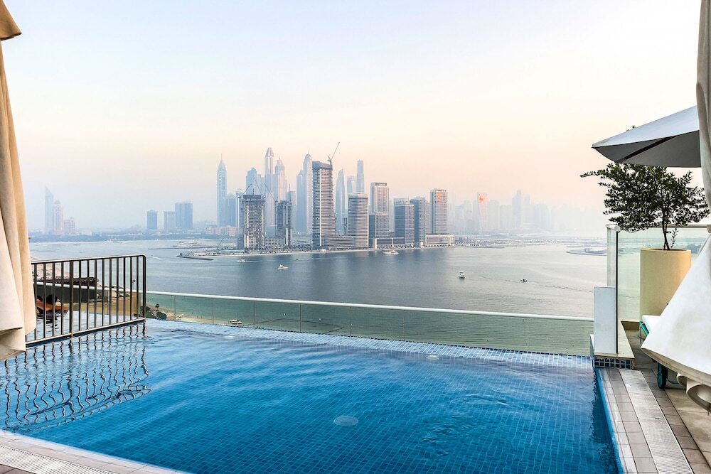 Дубай: New 1BR with beautiful sea view