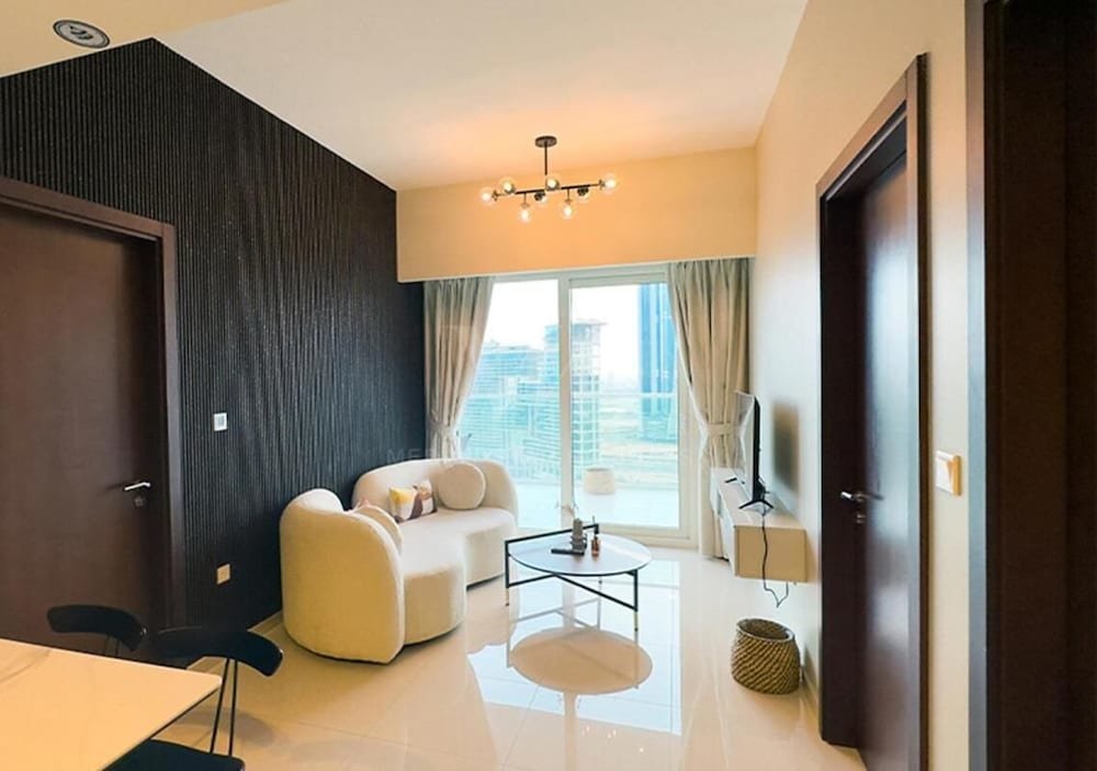 Дубай: Mh- Beautiful 2 Bhk Canal View in Reva Residence Ref 24016