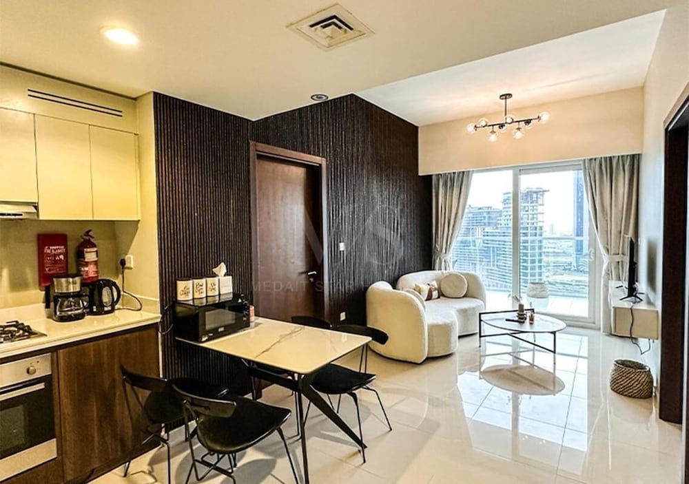 Дубай: Mh- Beautiful 2 Bhk Canal View in Reva Residence Ref 24016