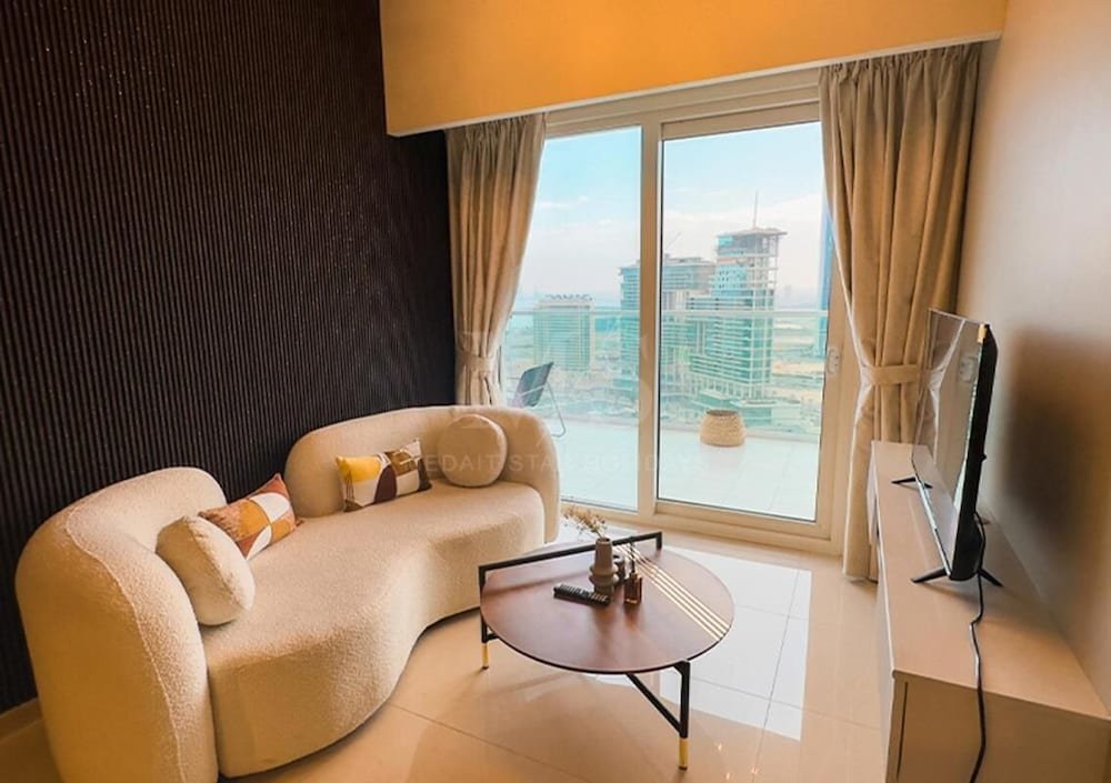 Дубай: Mh- Beautiful 2 Bhk Canal View in Reva Residence Ref 24016