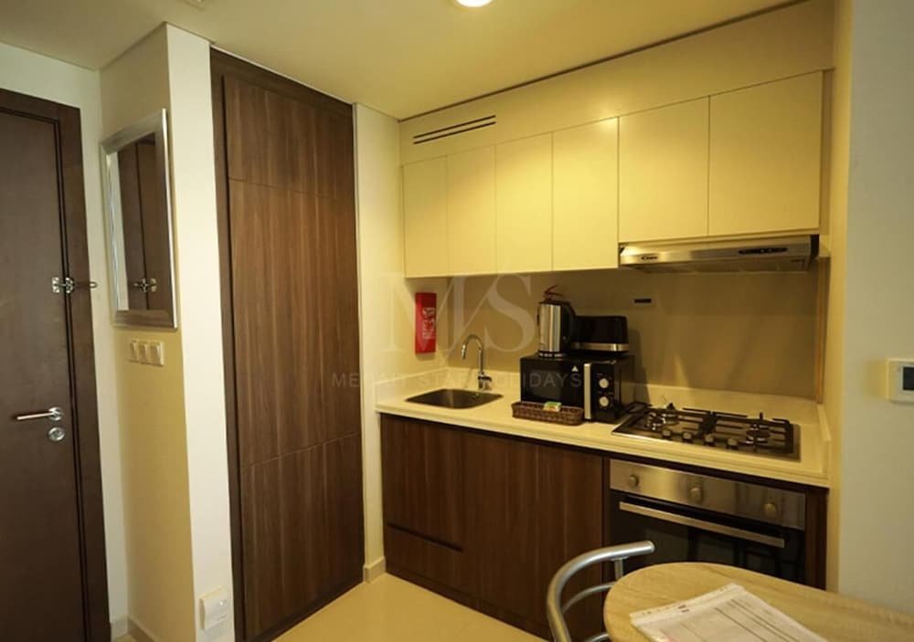 Дубай: Mh- Peaceful 1 Bhk Canal View Ref 25013