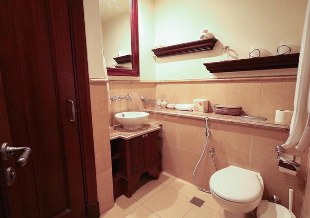Дубай: Mh- Beautiful One Bed Room in Zanzebeel 2 Ref 2010b